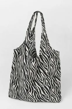 CUPSHE Anneliese Cotton Zebra Shoulder Bag Beach Accessories