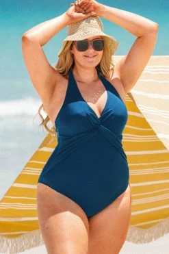 CUPSHE Portofino Escape Twist Front Halter Plus Size One Piece Swimsuit