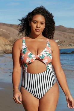 CUPSHE Floral And Striped Cutout Knotted Plus Size One Piece Swimsuit One Pieces