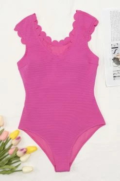 CUPSHE Dejah Pink V-neck Scalloped Pink One Piece Swimsuit