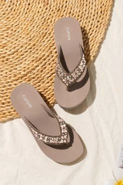 CUPSHE Beach Accessories Peace Brown Sandals