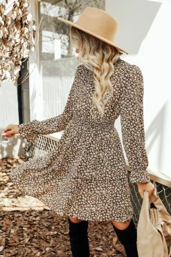 CUPSHE Paulina Ditsy Floral Smocked Mini Dress