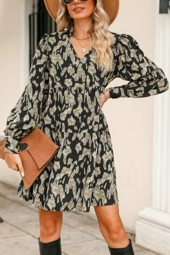 CUPSHE Genette Abstract Print V-Neck Dress
