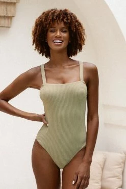CUPSHE Lizeth Textured Square Neck One Piece Swimsuit