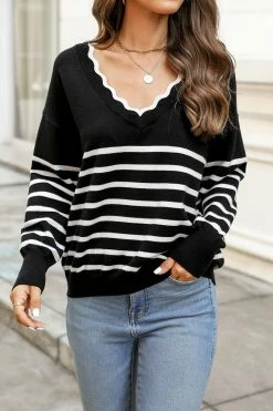 CUPSHE Clothing Ester Striped Scalloped Sweater