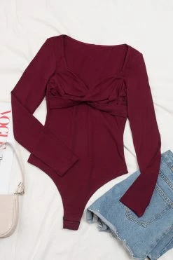 CUPSHE Catalina Red Sweetheart Neck Bodysuit Clothing