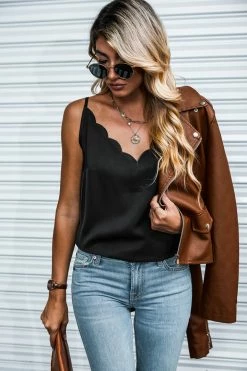 CUPSHE Clothing Surprise Me Black V-Neck Scalloped Top