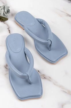 CUPSHE Beach Accessories Sweetpea Blue Thong Sandals