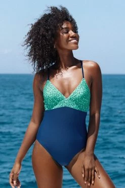 CUPSHE Adalee Heart Lace-up Back One Piece Swimsuit