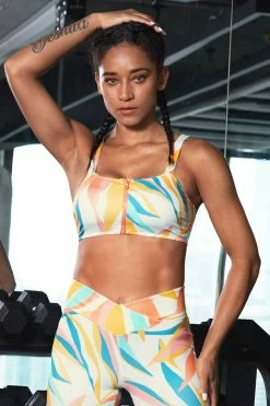 CUPSHE Amantea Abstract Print Zip Front Sports Bra