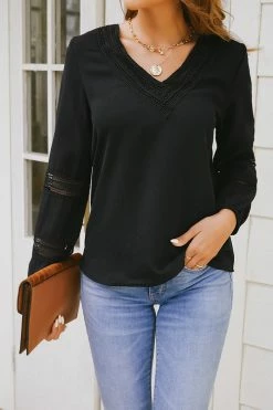 CUPSHE Berna V-Neck Lace Top