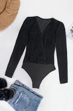 CUPSHE Alannah Black V-neck Bodysuit