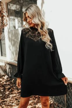 CUPSHE Paulina Lace Trumpet Sleeve Midi Dress Clothing