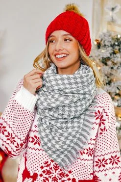 CUPSHE Good Vibes Houndstooth Fringe Scarf