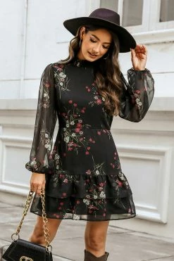 CUPSHE Clothing Fabia Embroidered Floral Mini Dress
