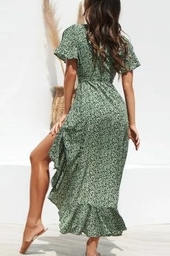CUPSHE Flared Sleeve V-neck Ditsy Dress