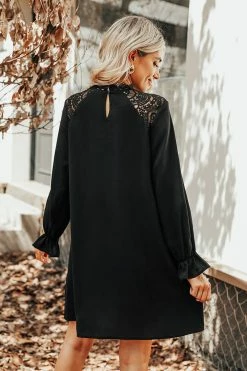 CUPSHE Paulina Lace Trumpet Sleeve Midi Dress Clothing