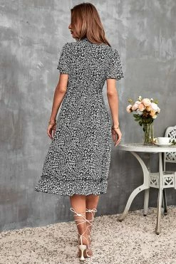 CUPSHE Clothing Diza V-neck Short Sleeve Ruffle A-shape Dress