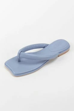 CUPSHE Beach Accessories Sweetpea Blue Thong Sandals