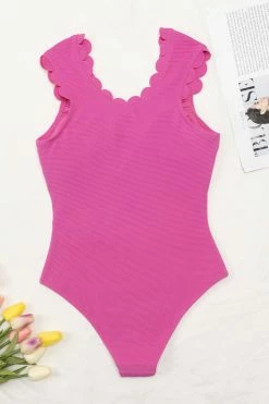 CUPSHE Dejah Pink V-neck Scalloped Pink One Piece Swimsuit
