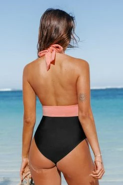 CUPSHE Christine Ruched Halter One Piece Swimsuit One Pieces