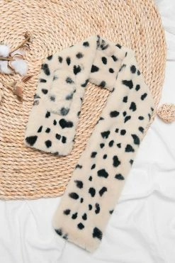 CUPSHE Winter Escape Cow Pattern Criss Cross Scarf Beach Accessories