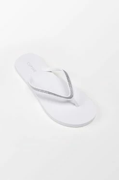 CUPSHE Blanco Minimalist Flip Flops Beach Accessories