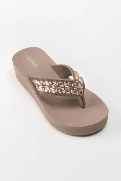 CUPSHE Beach Accessories Peace Brown Sandals