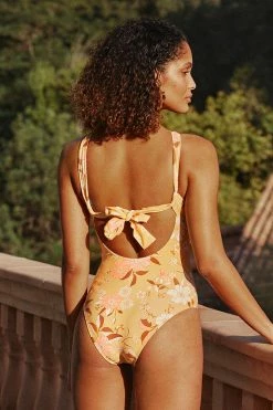 CUPSHE Liliana Floral Cut-out One Piece Swimsuit