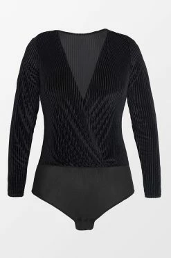 CUPSHE Alannah Black V-neck Bodysuit
