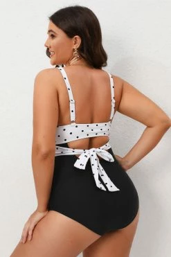 CUPSHE Yacht Dot Colorblock Tie Back Plus Size One Piece Swimsuit One Pieces