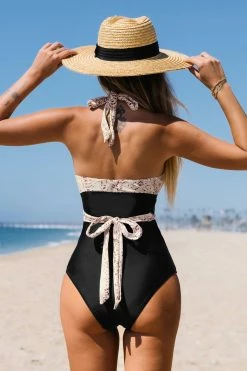 CUPSHE Abstract Animal Print Halter One Piece Swimsuit One Pieces