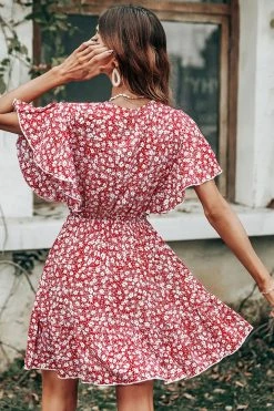 CUPSHE Luciana V-neck Flared Sleeve Ditsy A-shape Dress