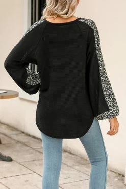 CUPSHE Laila Leopard Print V-Neck Hoodie