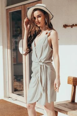 CUPSHE Jeanette O-ring Wrap Tie Waist Dress