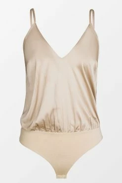 CUPSHE Clothing Breonna V-neck Ruched Bodysuit