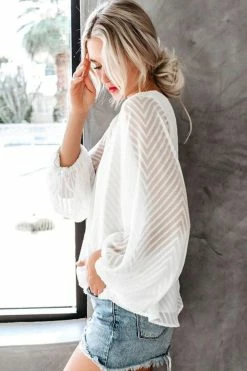 CUPSHE Kaleigh Long Sleeve Ruching V-neck Top