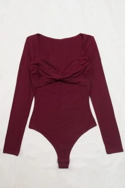 CUPSHE Catalina Red Sweetheart Neck Bodysuit Clothing
