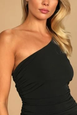 Budget ๐งจ CUPSHE Ruching One Shoulder Bodycon Midi ๐ Dress โ๏ธ 9 CUPSHE Ruching One Shoulder Bodycon Midi Dress