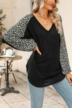CUPSHE Laila Leopard Print V-Neck Hoodie