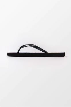 Wholesale โจ CUPSHE Beach Accessories Getaway Tropical Flip Flops ๐ 8 CUPSHE Beach Accessories Getaway Tropical Flip Flops