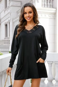 CUPSHE Special You Scalloped Lace V-Neck Dress Clothing