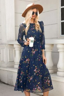 CUPSHE Nela Ditsy Floral Print Cutout Maxi Dress Clothing