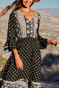 CUPSHE Palmer V-neck Dolman Sleeve Maxi Dress Clothing