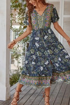 CUPSHE Charli V-neck Lace Up Mid Length A-shape Dress