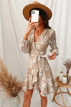 CUPSHE Clothing Terra Belted Tassel Bubble Sleeve Dress