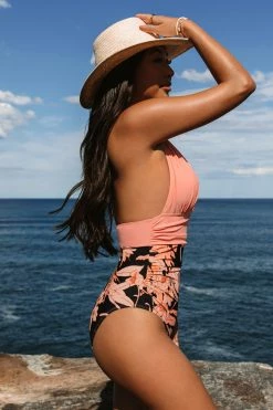 CUPSHE One Pieces Havana Tropical Plunge Halter Ruched One Piece Swimsuit