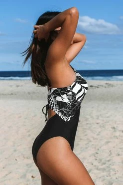 New โจ CUPSHE Block Leaves Ruched Cutout One Piece ๐ฉฑ Swimsuit ๐ 7 CUPSHE Block Leaves Ruched Cutout One Piece Swimsuit