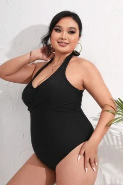 CUPSHE One Pieces Seaside Holiday Twist Front Plus Size One Piece Swimsuit