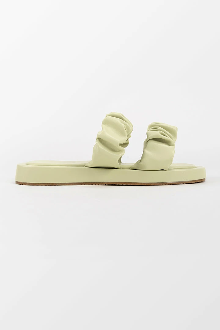 Flash Sale π CUPSHE Daisy Jane Ruched Double Straps Slide π©΄ Sandals π 5 CUPSHE Daisy Jane Ruched Double Straps Slide Sandals
